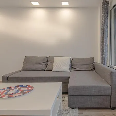 Apartment Zenbnb / La Gallery /proche Suisse Saint-Julien-en-Genevois